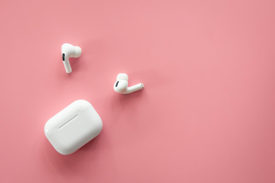 How to connect airpods to Laptop